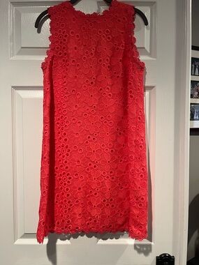 Sleeveless Floral Lace Shift Dress in Bright Coral
